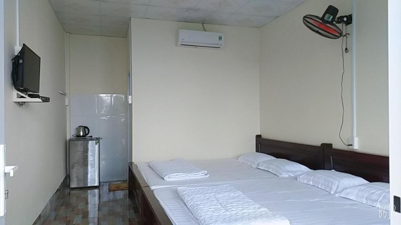Hotel Nhà Nghỉ NgọC PhuọNg Hon Son Lai Son Exteriér fotografie