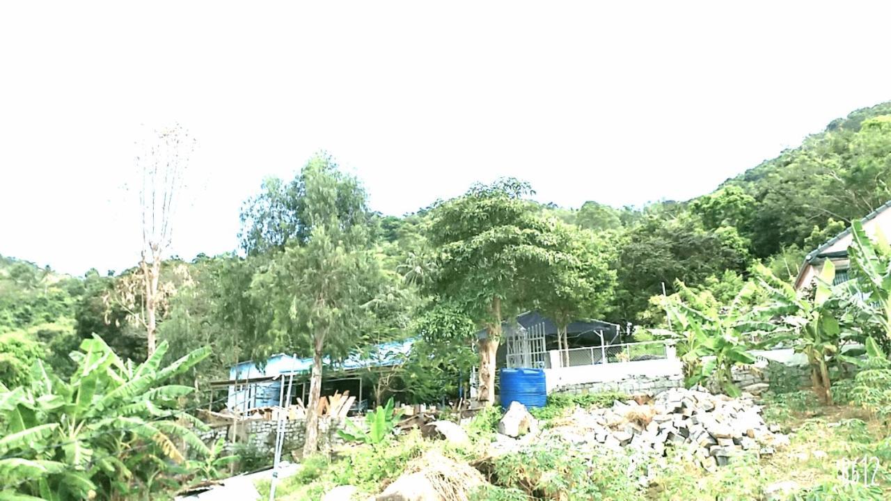 Hotel Nhà Nghỉ NgọC PhuọNg Hon Son Lai Son Pokoj fotografie